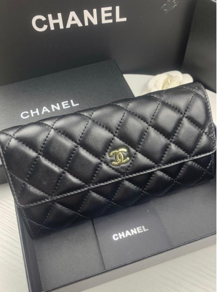 Replica Chanel Leather wallet