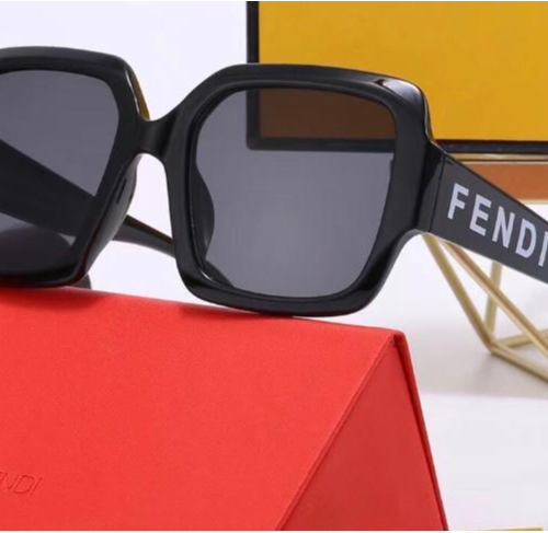 Replica Designer Women's Letter Sunglasses